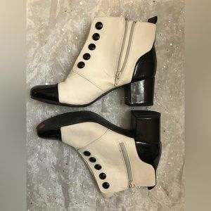 Black and white Spats